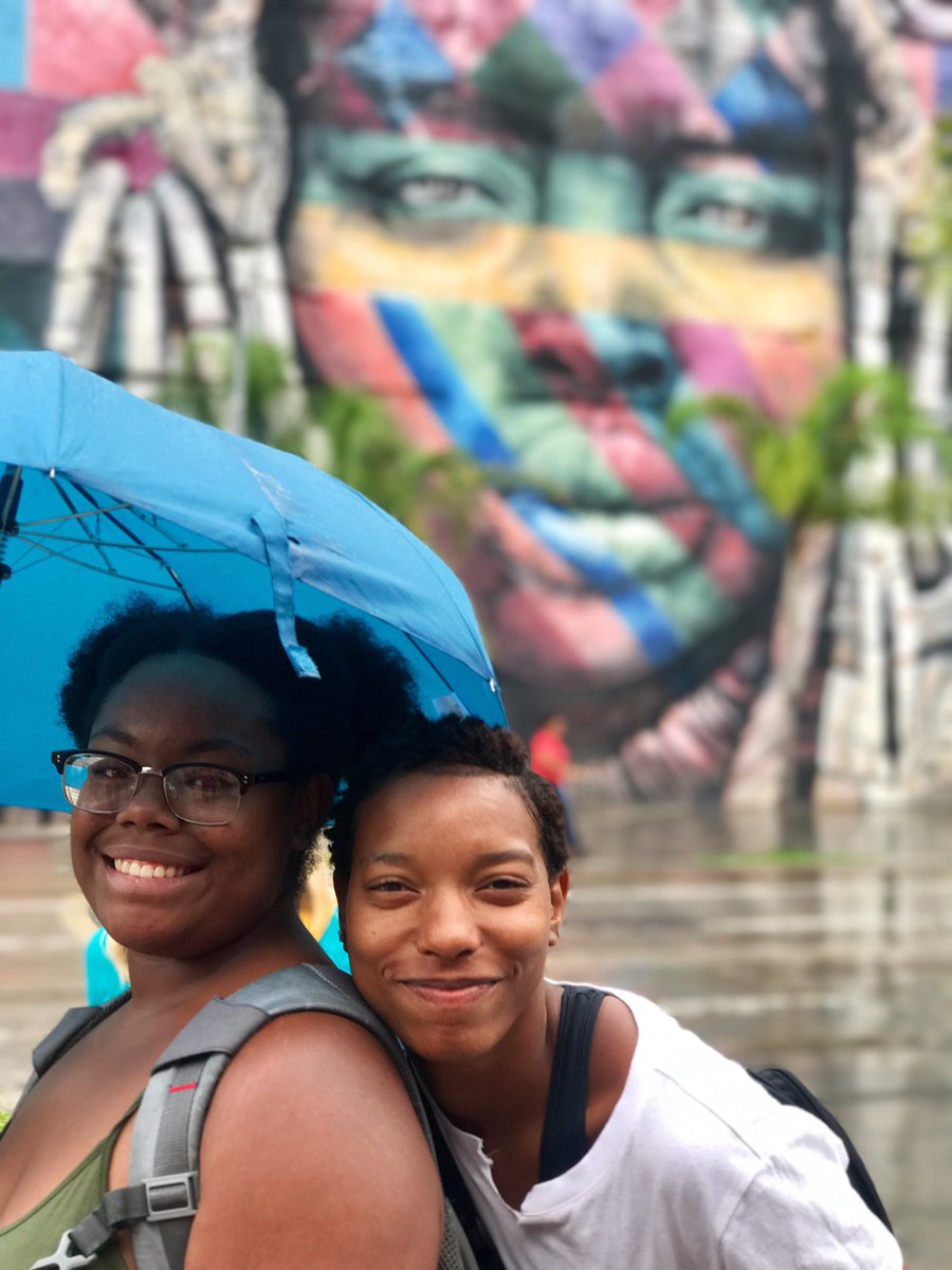 #OUR students took a stroll down Olympic Boulevard today to admire the record-breaking mural, #Etnias (Ethnicities). Covering the side of an abandoned warehouse, the massive mural stands at 51 feet tall and 560 feet wide.