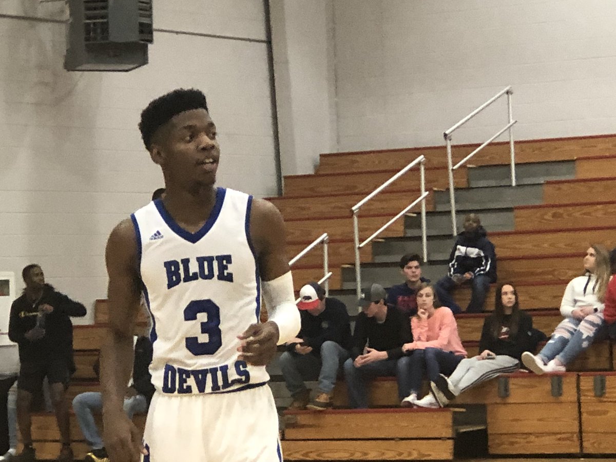 PrepHoopsSC's tweet photo. Harold Johnson, Marlow Gilmore, Jerry Tyler and Desmond Murray   @SCBCA  A  All-State Team @DesmondMurray_  #PrepHoops #SwannysRoundballReview https://t.co/qRwdYHbeJg
