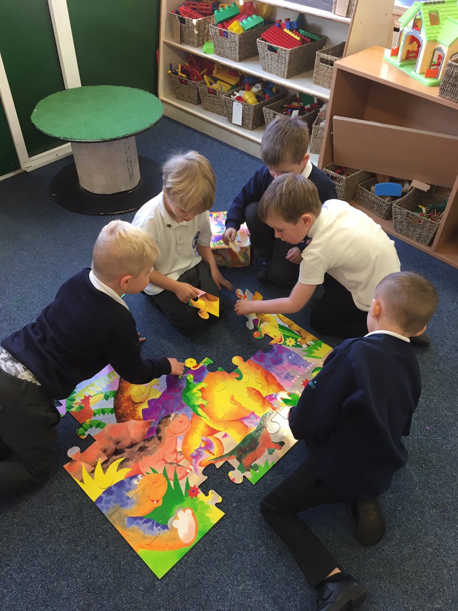 hannahkirk84's tweet image. It was a pleasure to just watch these boys today working as a team to compete the puzzle. Look Mrs Kirk we are #colloborating they said. What a fabulous class you are Foundation Stage #eyfs #psedevelopment