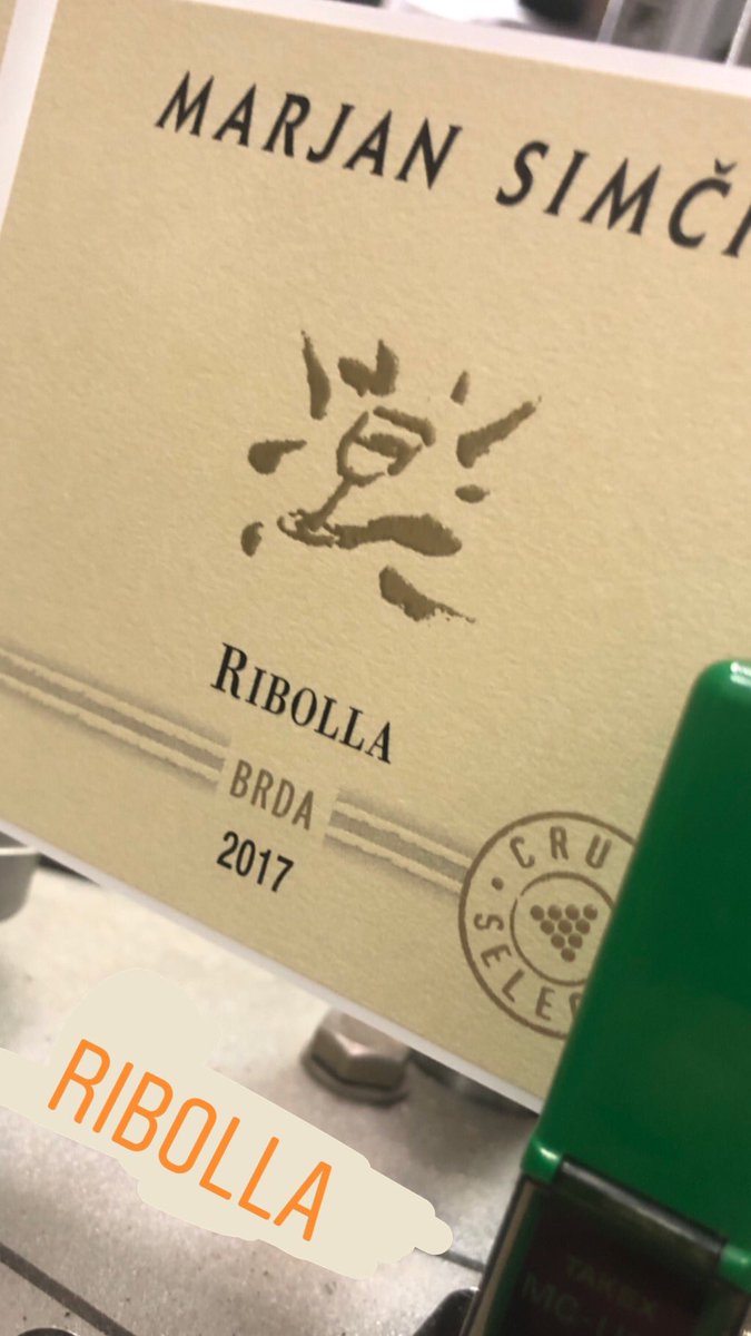 Simcic1860's tweet photo. Ribolla Cru Selection 2017 already in the bottle.
8 days skin contact ( maceration ) and 15 months in big barrels...
#marjansimcic #cruselection #ceglo #brda #brdahomeofrebula #ifeelslovenia #winelovers #simcic #simcicwines #ribollagialla #vineyards https://t.co/NsWhk00X8J