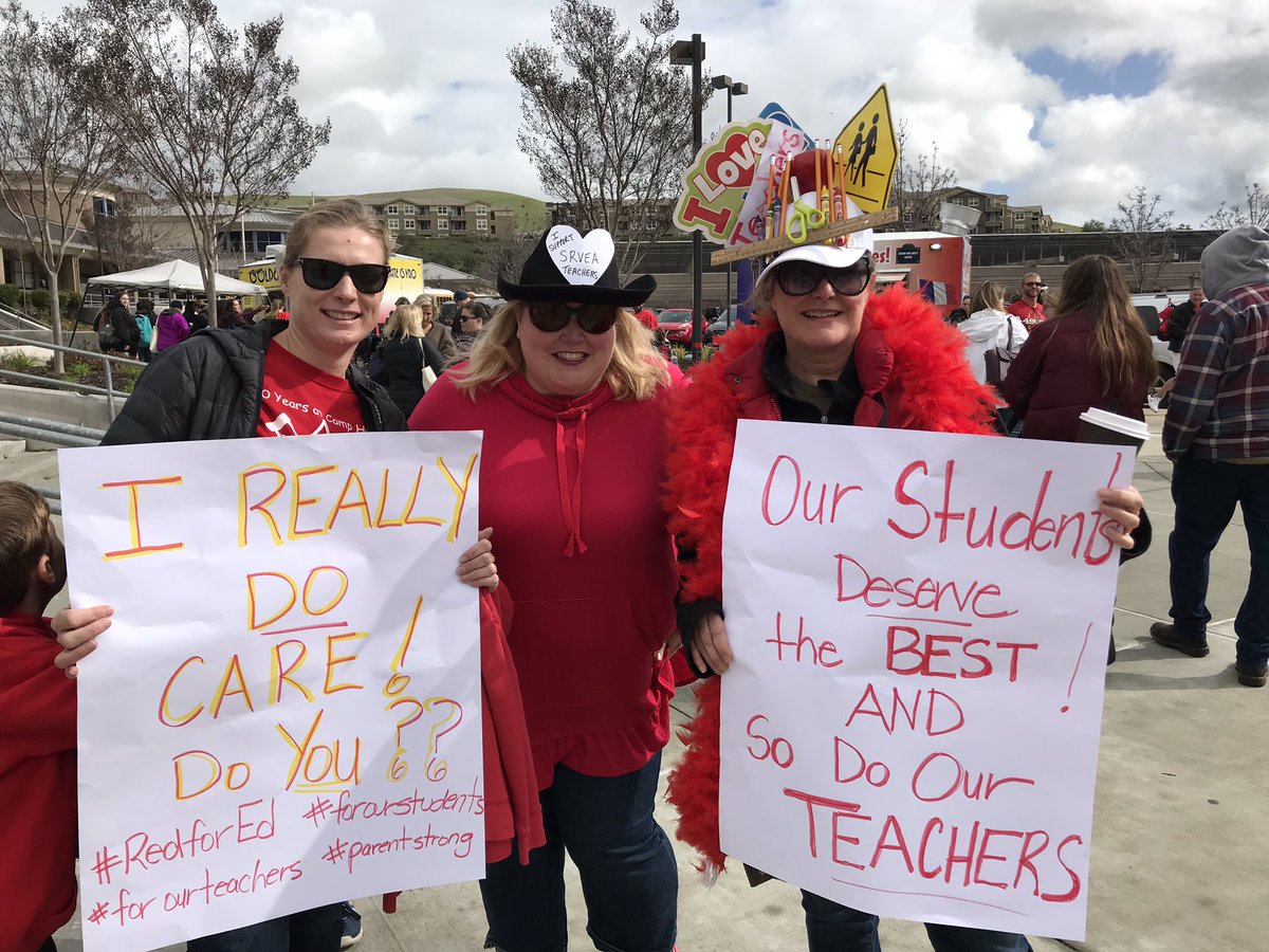 When parents and teachers unite...look out! #ForOurStudents @SRVEA #RedForEd
