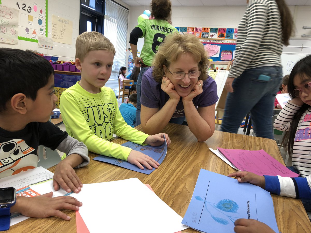 Donna White tweet media