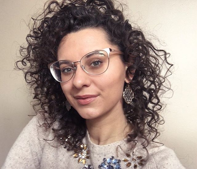 CAMoulton's tweet photo. I recorded a short video for my publisher about Wardens of Eternity and why I wrote it. My curls were poppin and I didn’t stab myself in the eye with my mascara pen even once, so I took a pic. 💃🏽 #naturallycurly #curlyhair #divacurl #WardensofEternity #b… https://t.co/HwHVUf7Q5Q https://t.co/vgaEQjvjQl