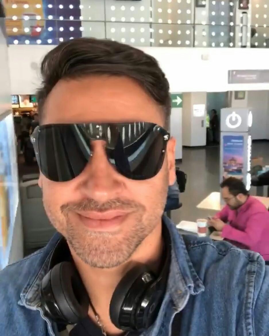 PARArg4008's tweet photo. #Repost @pabloruizoficial

Feliz de estar en Mexico!!! Mañana nos vemos en Guadalajara!! Ya tienen sus entradas? Comenten en los mensajes 👇🏼👇🏼👇🏼 Besos 😘 #PabloRuizEnMexico #PabloRuiz #Guadalajara #Jalisco #TeatroGalerias #pabloruizoficial https://t.co/o0hJBbXHSL