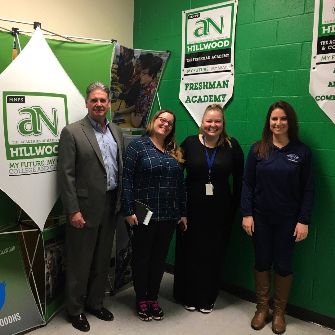 PENCIL4Schools's tweet photo. #FBF to last Friday when @MusicCityTours officially joined us as a #PENCILPartner for @HillwoodHS. We are excited to see all your fun partnership projects come to life! #NashvilleCityTour #PENCIL4Schools https://t.co/XdUepNsBYd