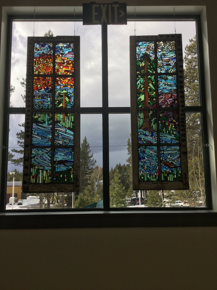 ThreeRiversK8's tweet photo. Finished and installed! Thank you Mare Schelz, our Artist-in-Residence, for working with our middle schoolers. #collaborate #create #glassmosaicart #IamBendLaPineSchools https://t.co/T8FBYJfVO3