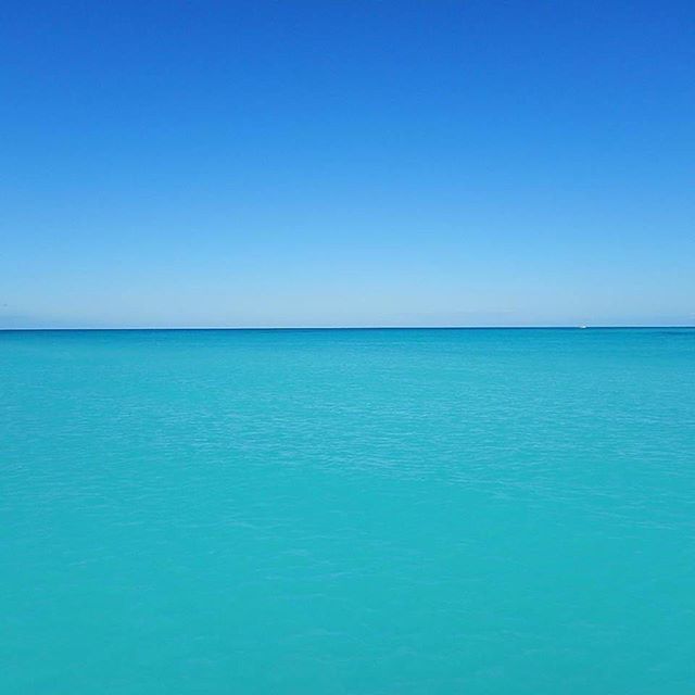 ShoreClubTC's tweet photo. People always ask 'Is your water really that color blue??' Well, just ask Sara Mosseri...
#FanFotoFriday #turksandcaicos #longbaybeach #caribbeanblue #caribbeansea #beautifulbynature #tci #tropicalbliss #turquoiseocean #shoreclubtc https://t.co/Y9KB4aCmn9 https://t.co/iWUH6pJlV3