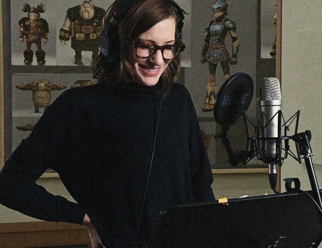 ATwistOfCate's tweet photo. That smile ! Those glasses ! That Cate ! https://t.co/Y8s3e74nvB