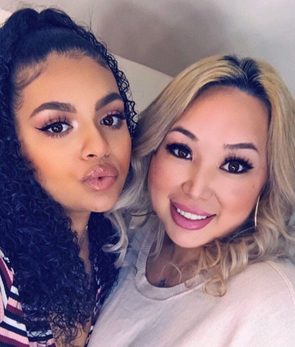 nystyleofmind's tweet photo. #HappyFriday from me &amp; my #bestie @melangenyc #nycblogger #mua #plussizeblogger #haitian #asian https://t.co/6Ezitouqss