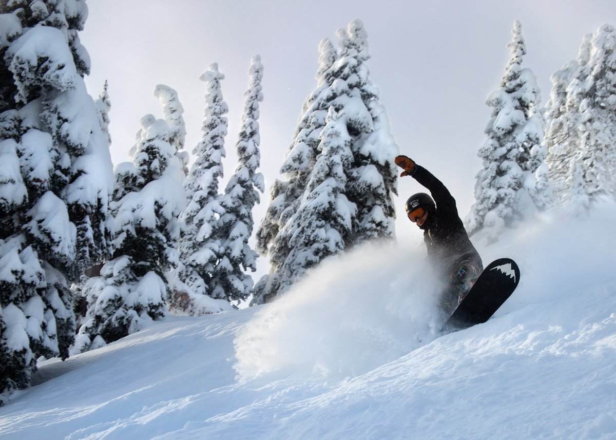 PursuitGlacier's tweet image. Whether it’s your first trip to “The Big” or your 30th, it’s always more fun to ski like a local. pursuit.life/Whitefish-Insi… @SkiWhitefish @ExploreWF #skiwhitefish #localtips