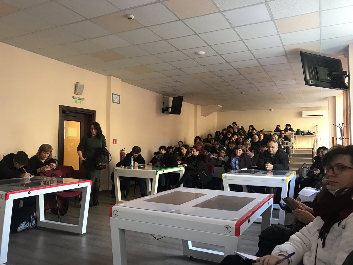 BeehiveVarna's tweet photo. Today we recruited teachers from Teachers Union during a STEM class for Hi-tech Pre-Accelerator for Students #diogochallenge @EUSocialInnov https://t.co/wYHC90bfFh