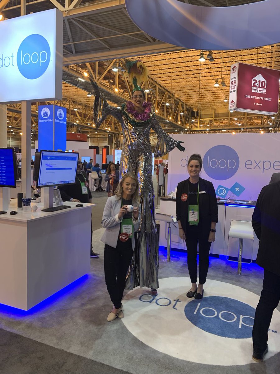 dotloop's tweet photo. Kicking off #kwfr19 Mardi Gras style! Stop by the dotloop booth (#817) for some fun, training and to learn more about #dotloopforTeams https://t.co/Zd4vuhKQFH