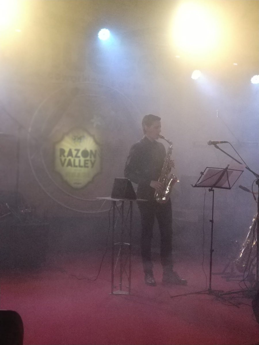 norbertosaxofon's tweet photo. #Musica #RazonValley para la #despoblación sensacional concurso organizado por @coworking_soria. Una experiencia sensacional @ElDiaDeSoria @desdeSoria @sorianoticias enhorabuena a la organización. https://t.co/erIb62H7Eq