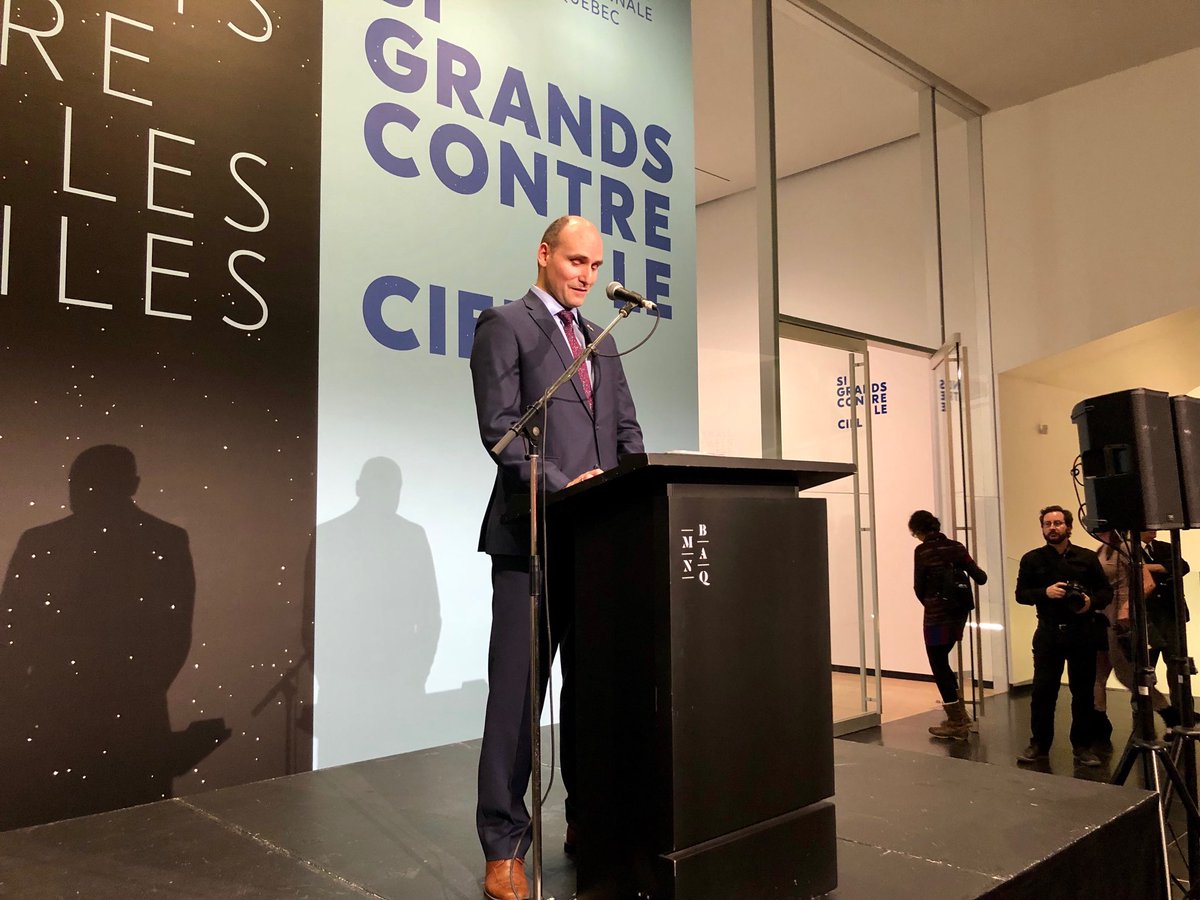 mnbaq's tweet image. « Je tiens à souligner la place accordée aux artistes autochtones au sein de l’exposition. La notion de territoire étant liée étroitement au thème, on ne pouvait faire autrement. » - Le ministre Jean-Yves Duclos ⁦@manifdart ⁦@jyduclos⁩ #mnbaq #manifdart