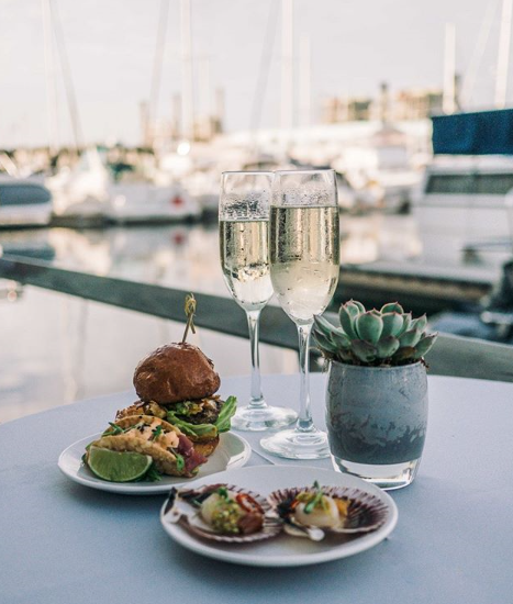 Happy Friday
#baleenkitchen
#redondobeach
#servinglooks
#cheers
#friyay