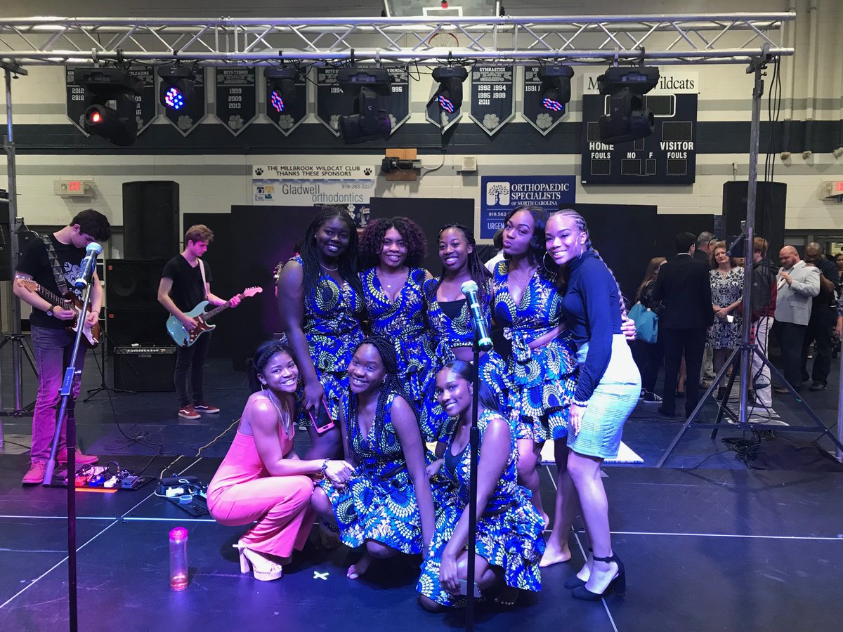 mhscareersvcs's tweet photo. African Student Association- great performance at Millbrook’s Winterfest Production! https://t.co/Nnsy2pnXGY