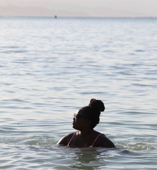 vhfoundation's tweet photo. We know only too well that what we are doing is nothing more than a drop in the ocean. But if the drop were not there, the ocean would be missing something.

#VibrateHigher #VibrateHigherFoundation #QuoteInspiration #DailyQuote #Nonprofit https://t.co/pRt5fYbGgL