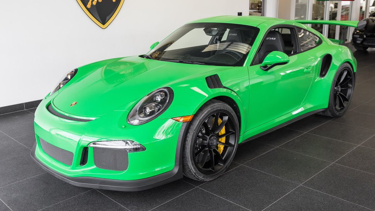 Porsche911UK's tweet photo. Almost 25years later, #SignalGreen still looking fine on this modern #911RS ๐๐ป๐ซ https://t.co/2tN1Yao9mv