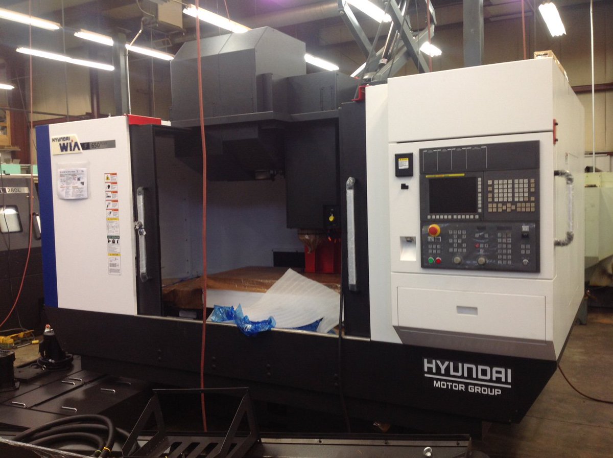 MachinerySource's tweet photo. A new Hyundai-Wia F650 Plus 55" x 26" Travel Vertical Machining Center ready for install at a local job shop customer. Thanks for the business! #Hyundai-Wia #CNC #MachinerySource https://t.co/NJasqCH1MC