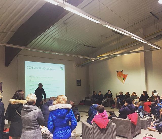 mosergolf's tweet photo. GC Augsburg Golfpro Felix Eibl talking about preperation, shot and reworking the Shot afterwards. Lots of kids attending and maybe the next @bernhard.langer from Augsburg? #golf #golfingermany #kidsgolf #augsburg #gcaugsburg https://t.co/rOsiW6ZvSI https://t.co/Ml74K8frXY