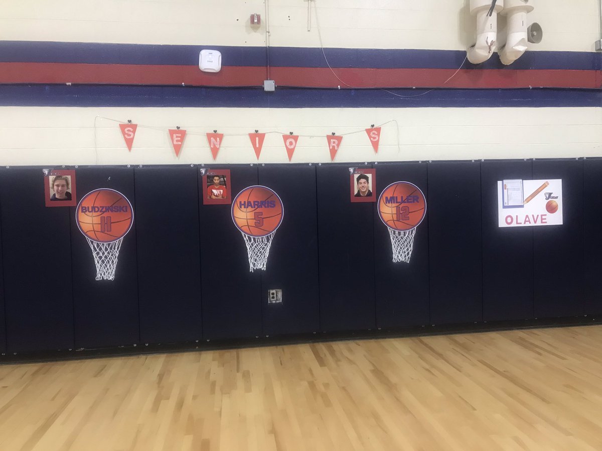 JordanFalconsFB's tweet photo. Best of luck to our varsity boy’s basketball team this evening on their Senior Night! #BeatAthensDrive
🏈🤜🏼🤛🏼🏀
#FalconsRise https://t.co/fLYAqOqIYR