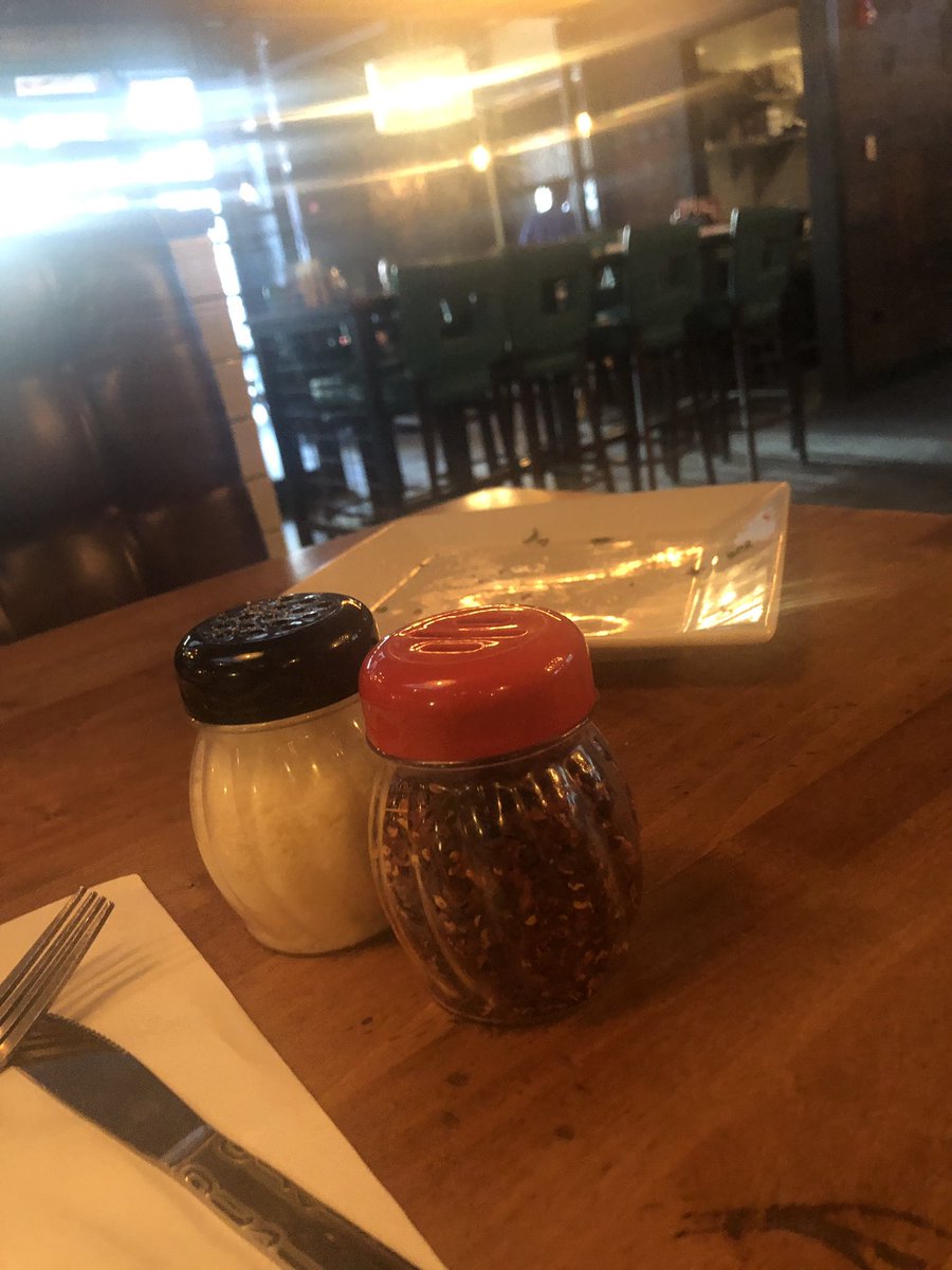 snl0620's tweet photo. @LouMalnatis - our waiter has passed by this empty plate about a dozen times.  Ummmm.  Feel free to take it. https://t.co/4o4QDiLvmu