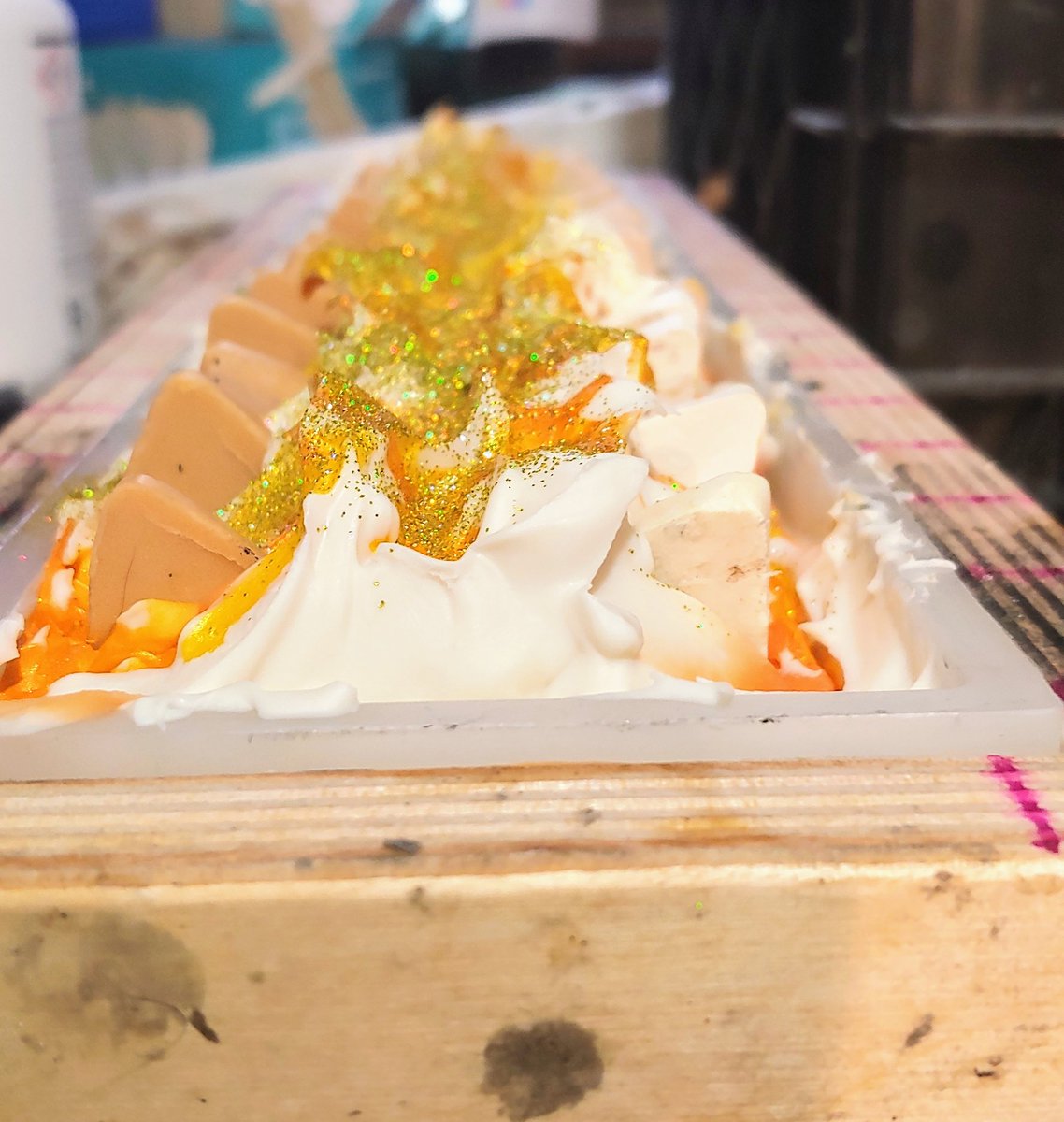 MayhemSoaps's tweet photo. Second cream kitty is done. And also has gold rainbows on it. https://t.co/yQDni8boJM