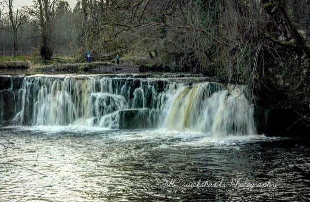 Oh hey pretty waterfall 💦🏴󠁧󠁢󠁳󠁣󠁴󠁿 
#topukphoto  #thisisscotland #goexplore #hiddenscotland #scotlandlover #loves_scotland #ukppotd #waterfallpicture #architecture  #love #wow #quirky #samsungnx1000 #travel #explore #winter #waterfall #travelscotland #scotland_lover #scotlandbeauty