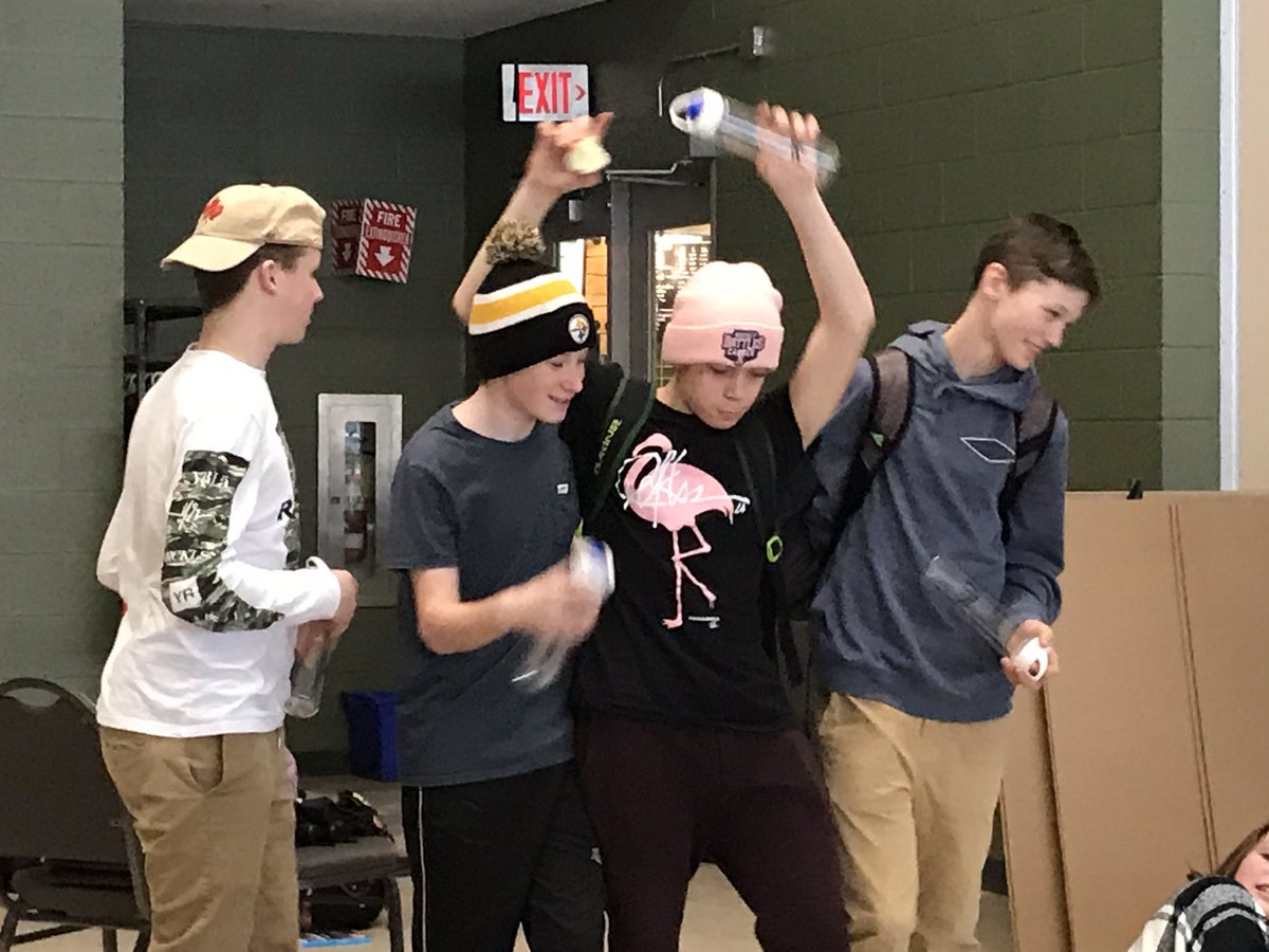 TLDSB_Pathways's tweet photo. Congratulations to all the 2019 @TLDSB #CardboardBoatRace teams, who worked so hard to design + execute their boat build! #ShoutOut to the awesome teachers, parent volunteers and these medallists: 
🥇@JackCallaghanPS 
🥈@vkgreerps 
🥉@BobcaygeonPS 
Check out @TLDSB_EE for videos! https://t.co/BuWKL9C8JU