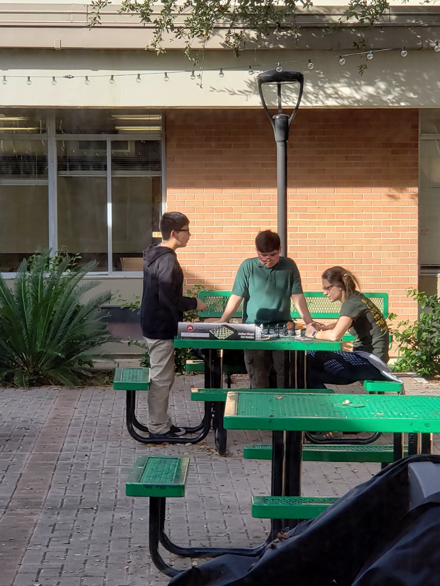 JEstevisNISD's tweet photo. Caught a beautiful moment with one of our awesome teachers playing chess with her students! #ThisIsNorthside #sulross https://t.co/fpoLto03bF