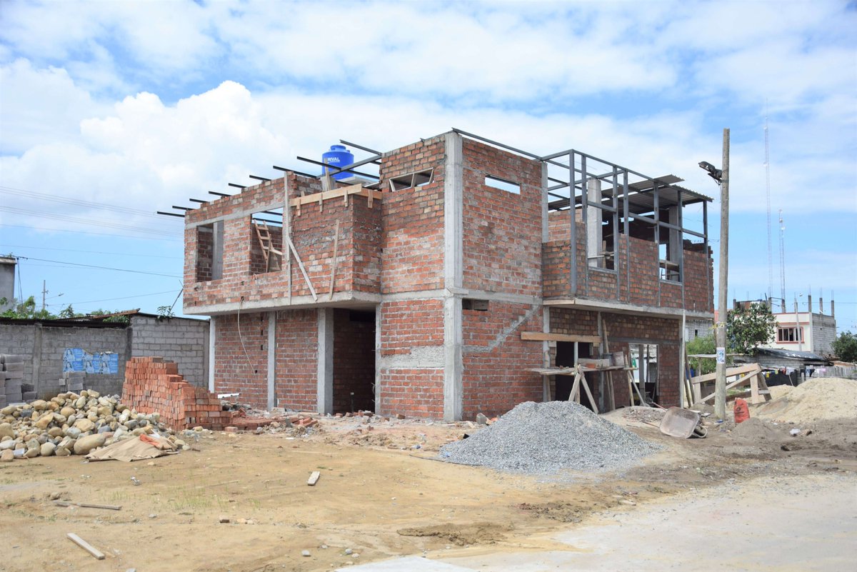 JohnCherrezA's tweet photo. #Arenillas | #LaCuca se prepara para #estrenar el primer #edificio parroquial de su #historia, #obra de infraestructura se ejecuta en #convenio entre el #GADP y la #alcaldía de Arenillas.

#ArenillasYaCambió
#Juntos, #SigamosHaciendoHistoria

@John_Cherrez #Alcalde. https://t.co/L6HqQwyezB