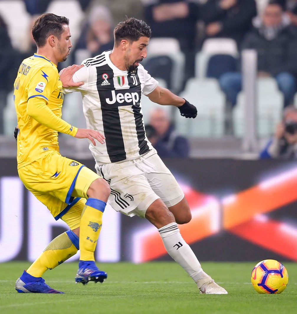 A commanding 3-0 win at Allianz stadium 👍🏽🏳🏴 Focus on Champions League now! #JuveFrosinone #FinoAllaFine #ForzaJuve #SK6 @juventusfc