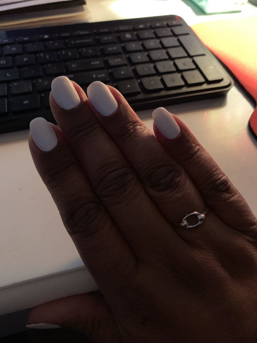 Shells43's tweet image. Inspired by @NeNeLeakes her signature white nails.
