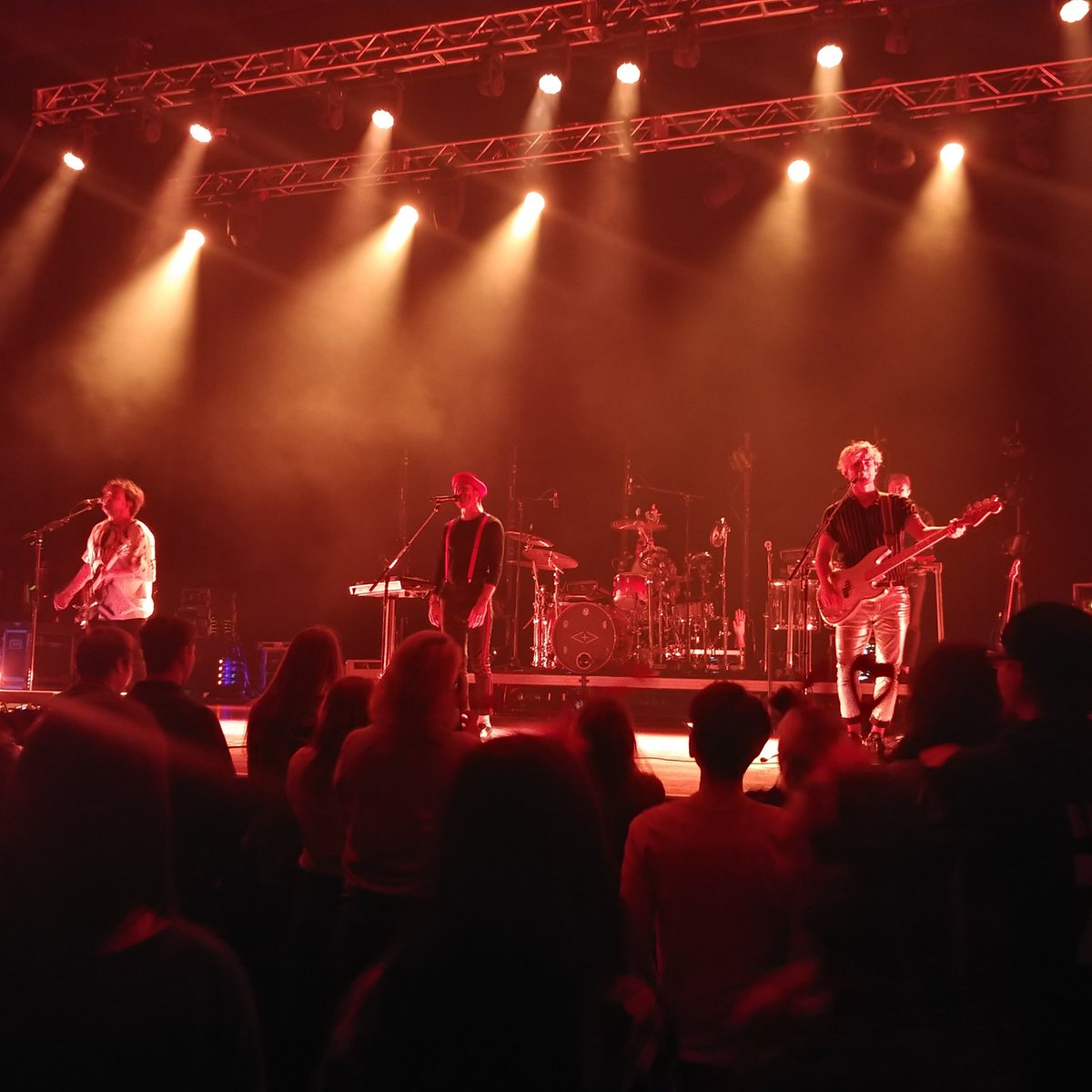 mskaylabeth's tweet photo. @WALKTHEMOONband was epic last night!!! Had a blast at the show. Can't wait to do it again! https://t.co/ZU026ioxG3
