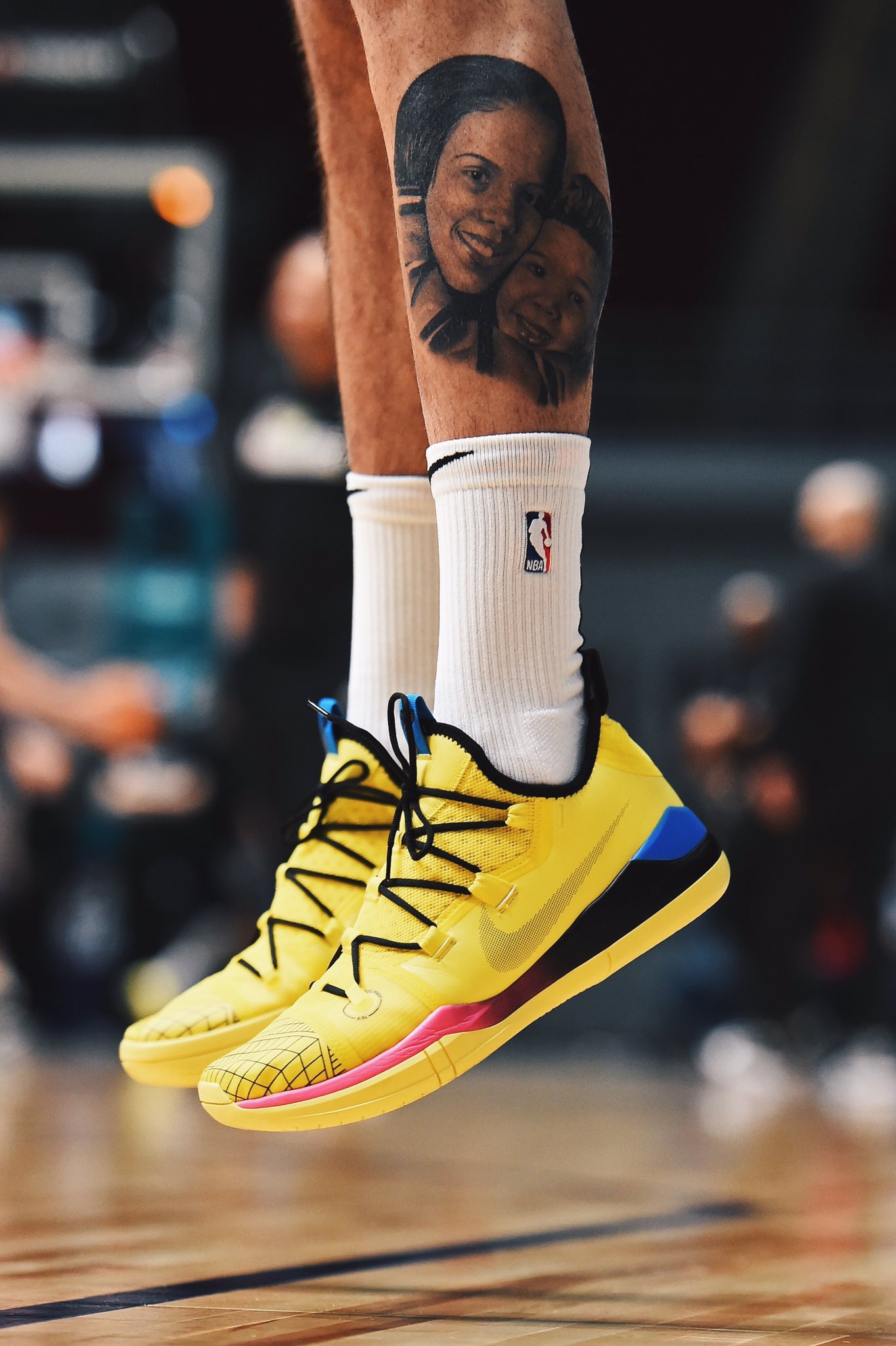 B/R Kicks on "A closer at @jaytatum0 wearing the Nike Kobe A.D. at Rising Stars practice. https://t.co/E8PRxc77IP"