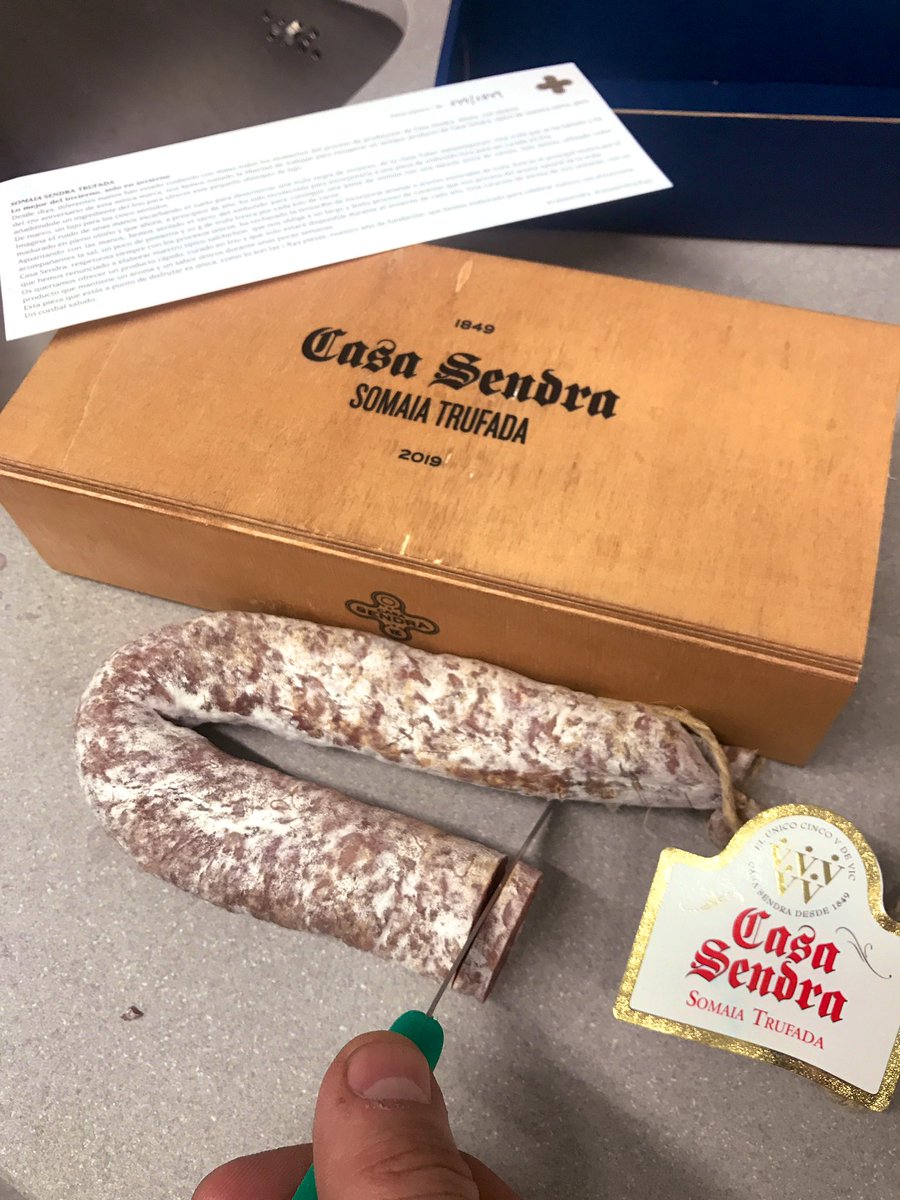 cocinandos's tweet photo. Felicidades @CasaSendra por esos 170 años y por este espectacular salchichón. Muchas gracias!!!! https://t.co/74xSiIof67