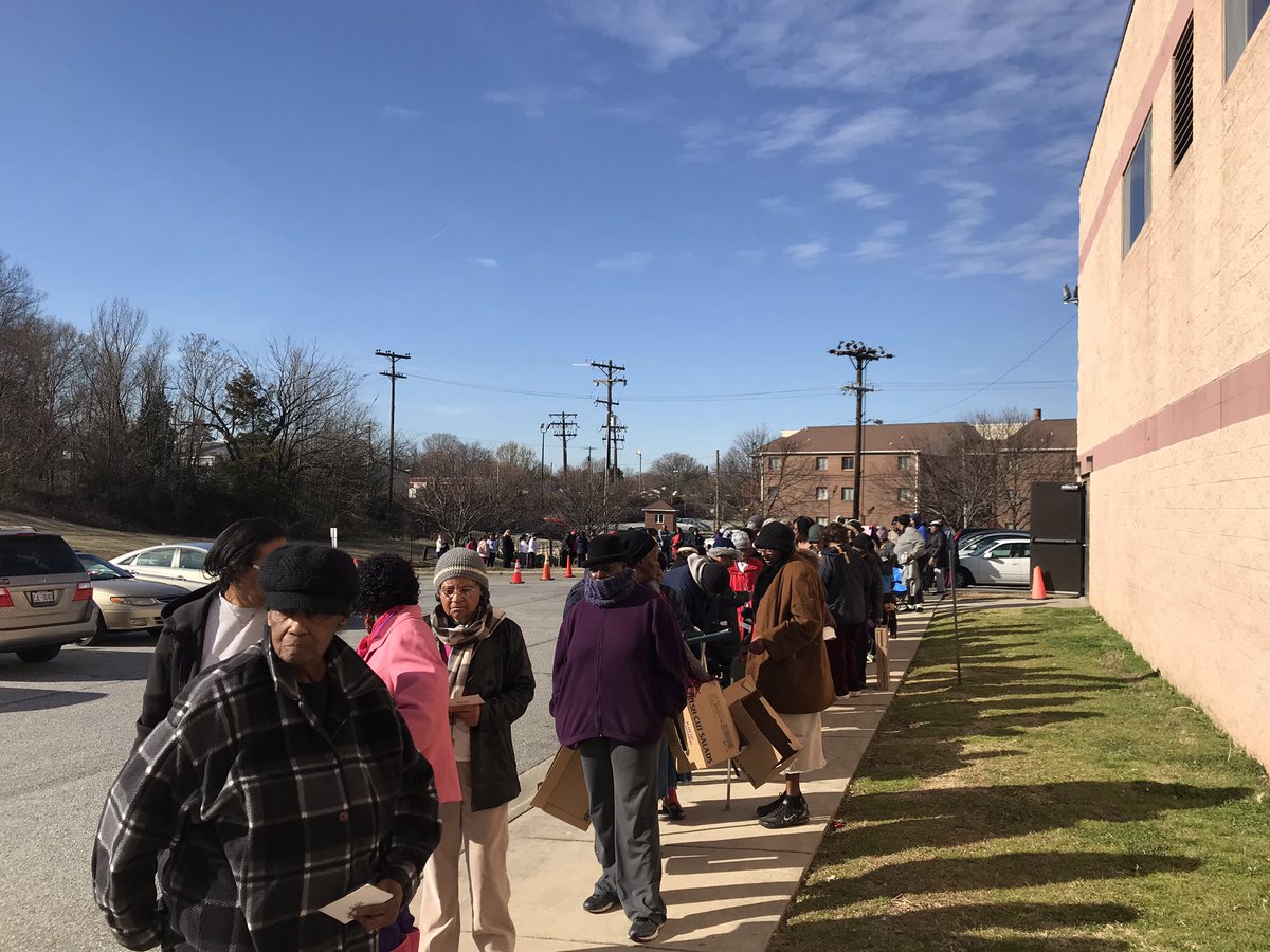the_acrc's tweet photo. Just want to take the time to thank our faithful volunteers who make the Neighbors Helping Neighbors Ministry a blessing to our community! #emscares #letstakethecity @nwncfoodbank https://t.co/a7F0eoxHZU