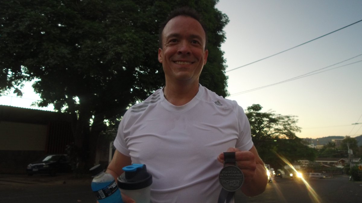 Powerade El Salvador tweet media