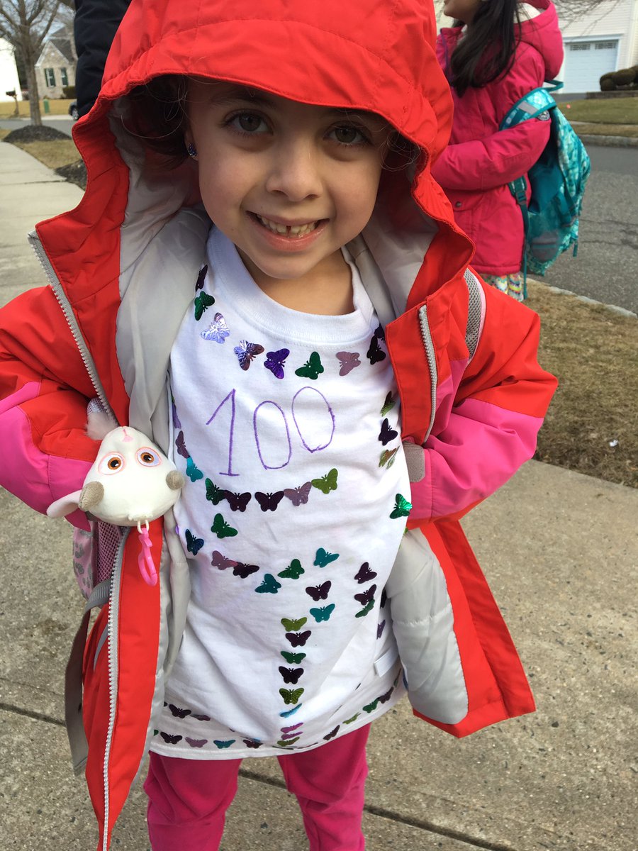 Muzixndmd's tweet photo. @NicoleFoulksEMK @mr_mtozzi @erinservillo @EWRSDArts @EWRSDK12 @EmkMuscle @EMK_PTO @LonnieQuinnTV @wcb_principal @WCBPTO1 @wcbartroom @emkExcited to wear her custom-designed shirt for #First100DaysOfSchool https://t.co/ykoyKsUXBC