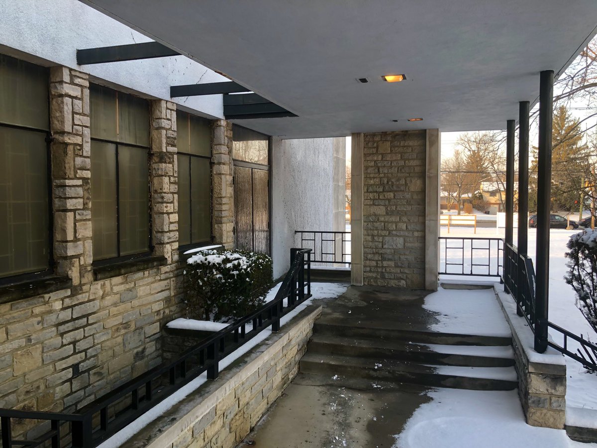 Some photos of the church entrance, which is the best part of the building: