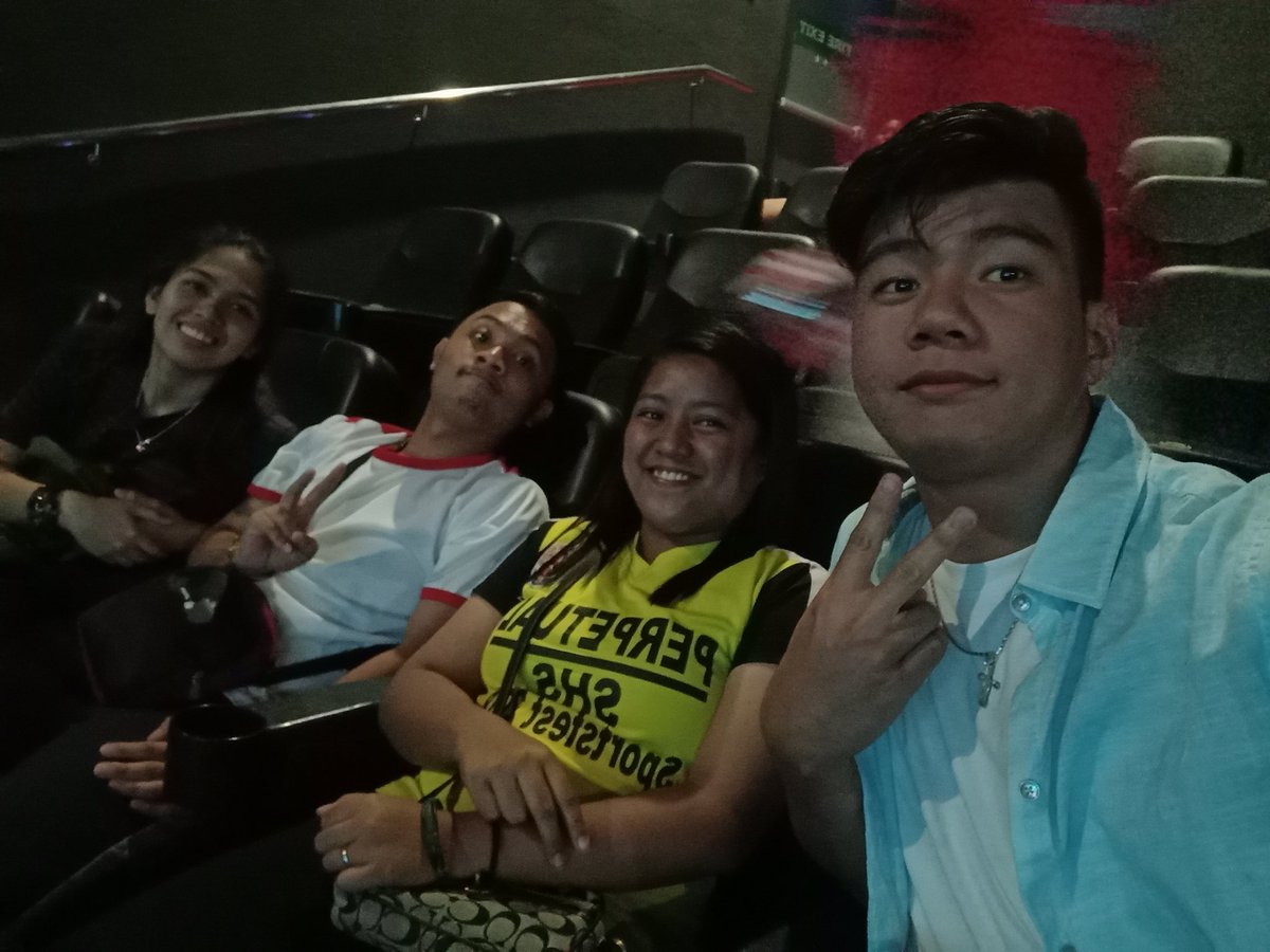 aeries_22's tweet photo. Late post: #AloneTogetherFriDate with them π https://t.co/GH7rEz0m2B