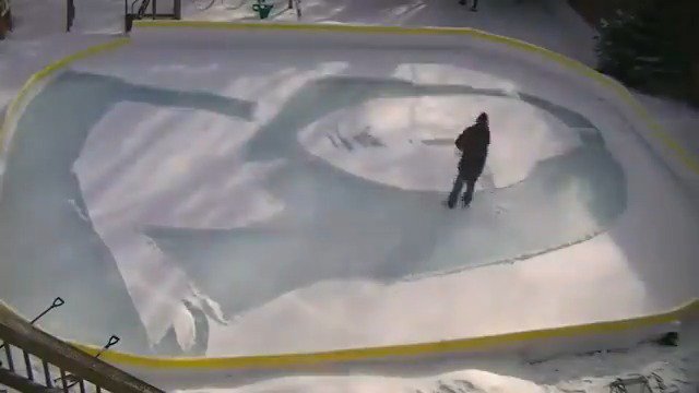 Hombre recrea pintura de la #MonaLisa en la #nieve de su patio. Gentileza: Robert Greenfield