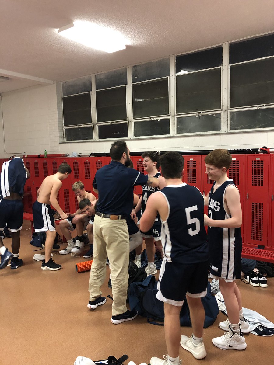 happy bunch of Bears 🐻! JV boys 🏀 wraps up 13-5 season w/52-49 win over ES in OT; awesome! GO 🐻 <a href="/GraniteBears/">MA Athletics</a> <a href="/MACSchools/">Mount Airy City Schools</a> <a href="/granitesquad/">GSOD</a> @BHAYESMABBALL