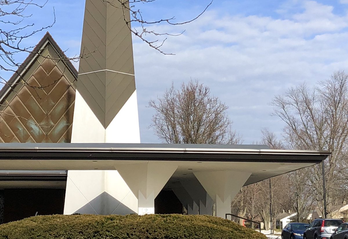 Covenant Presbyterian Church in Upper Arlington, built in 1954. It has some similarities to the Brooks & Coddington churches but I couldn’t confirm if it was designed by them.