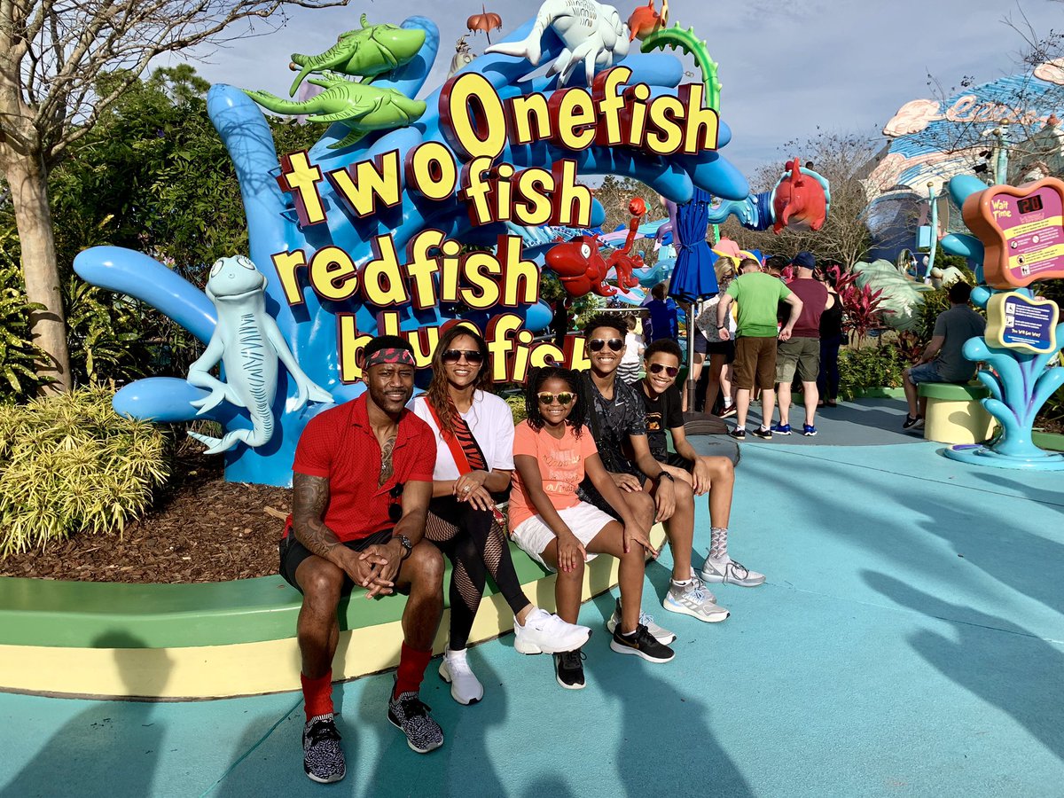 nateburleson's tweet image. I told y’all we were #ReadyForUniversal 

If any of my tweeples been to @UniversalORL comment below on what we must do this weekend...