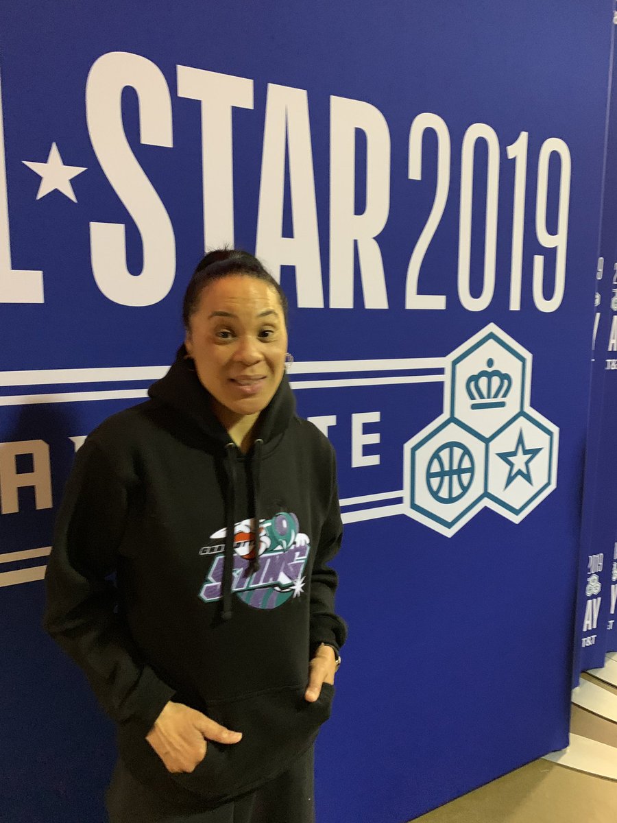 dawnstaley's tweet photo. Thank you @renzocardoni for the quick turnaround.  You brought apart of @wnba history back in time for the @nba all-star weekend in the Queen City.  Looking forward to rocking more custom pieces. Love up! #nbaallstarweekend2019 https://t.co/o15WFSM5pr