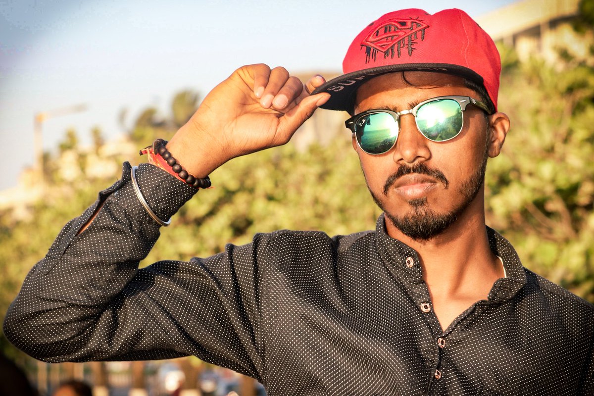Navinkumar14781's tweet photo. #FashionModel #FashionIndia #RedCap #BeardLook #HandBracelet #BlackShirt #Goggles #CuteBoy #HandsomeBoy #CuteHusband #HotLook #InstaLove #Followme #StylishBoy #WorldWide #LovedLook https://t.co/r7gwNxBZyJ