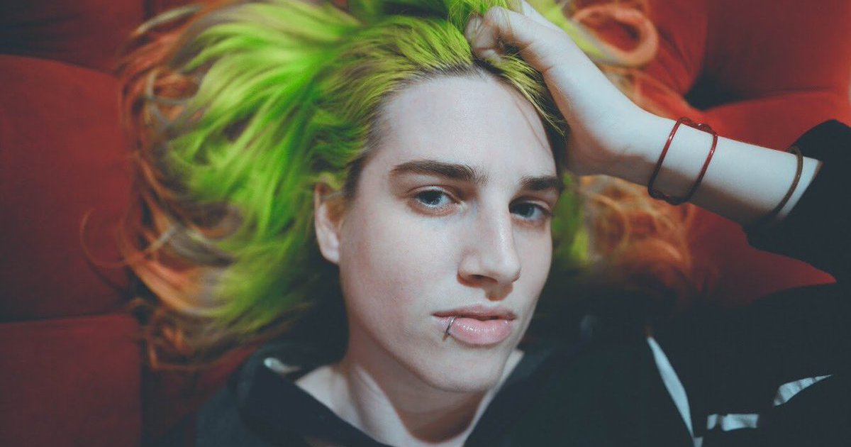 Regizacapa's tweet photo. Sir Babygirl’s New Album is a Mouthful of Bubblegum and an Exercise in Conviction https://t.co/FvsLsEwkVV https://t.co/k9qL8M8f3z