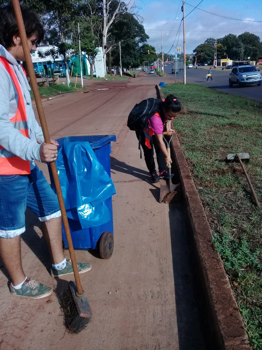 CITVillaMiguel2's tweet photo. Av. Fernando "TULO" Llamosas, Tramo desde Av. Las Palmeras hasta Campus UNAM. Se realizaron Tareas de Barrido y Limpieza. 
#MunicipalidaddePosadas
#DelegadoMunicipal
Darío Andrés Acosta https://t.co/5fWWzVhKrI