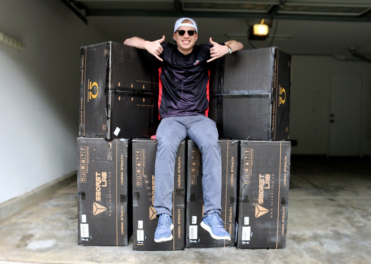 TribeGaming's tweet image. When @secretlabchairs hooks it up for the entire team house &amp;gt;&amp;gt;&amp;gt;

We might have extra one to ship out - RT/like if we should do a giveaway!